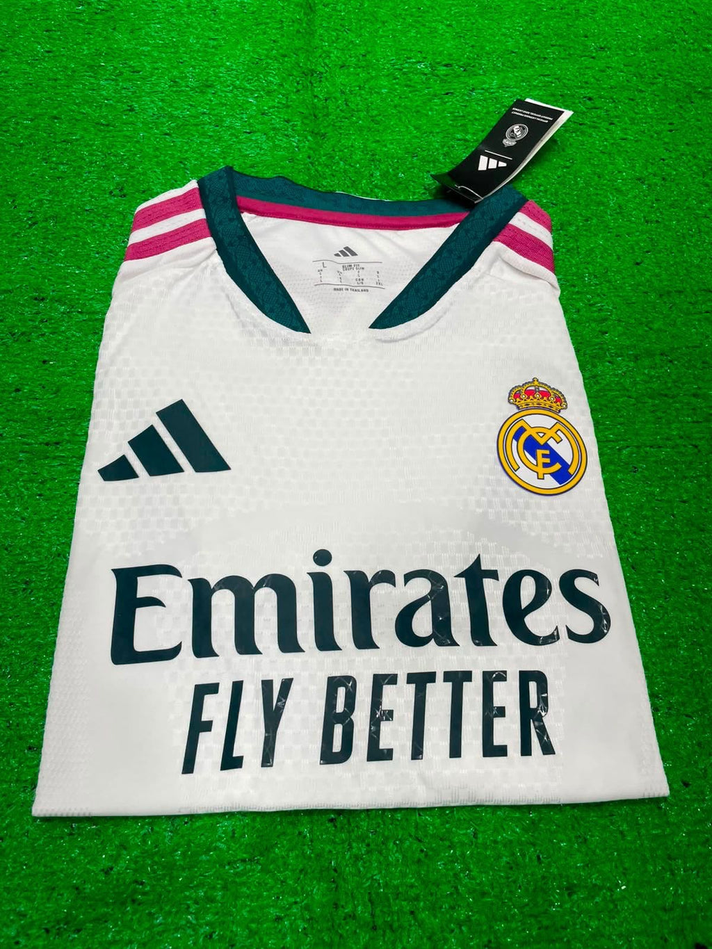 REAL MADRID 2025/26 HOME JERSEY – PLAYER VERSION ⚽