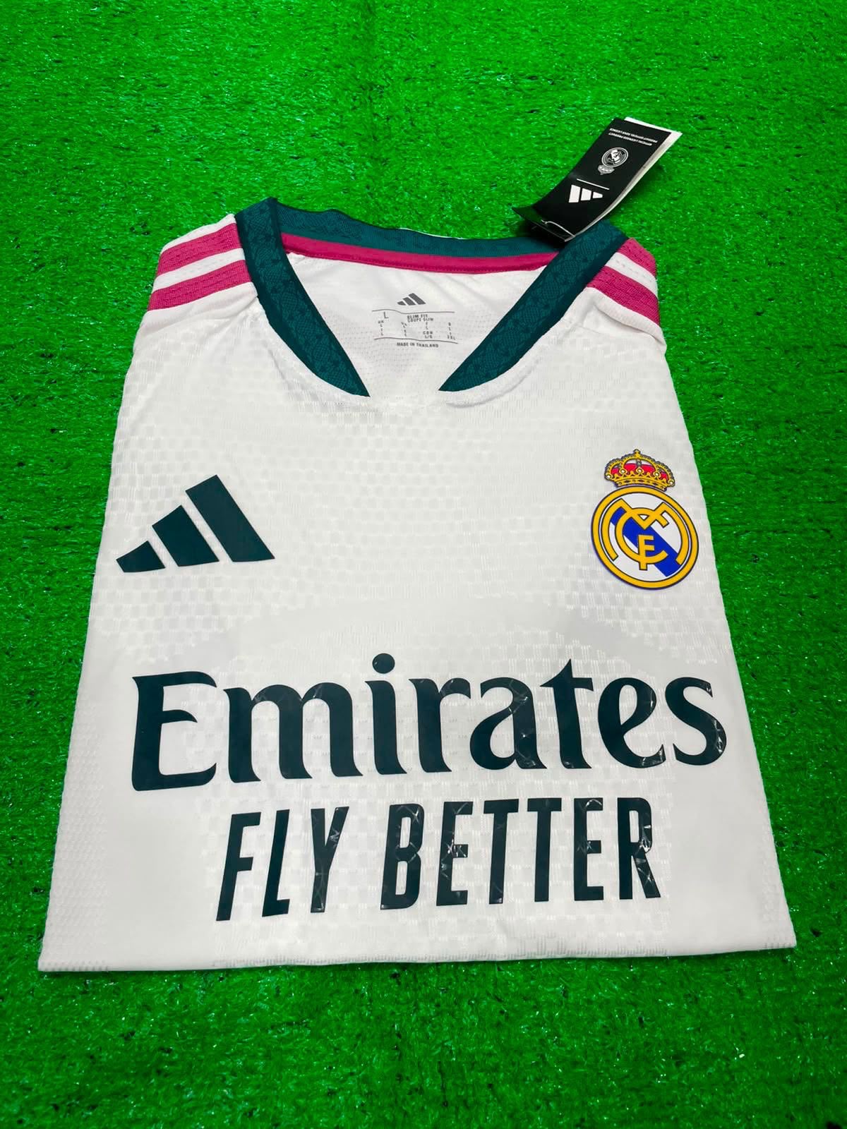 REAL MADRID 2025/26 HOME JERSEY – PLAYER VERSION ⚽