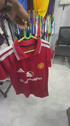 MANCHESTER UNITED SPECIAL EDITION JERSEY & SHORTS SET ⚽